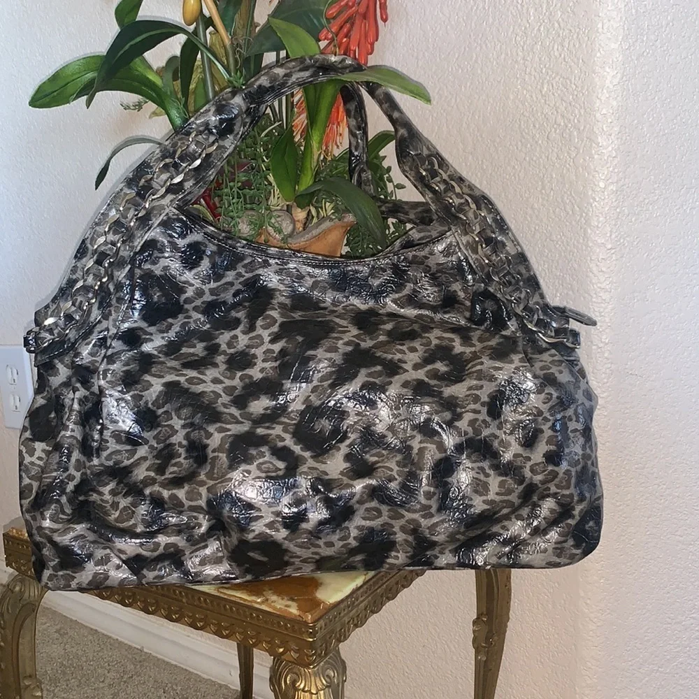 ALDO black/grey leopard bag, top handles, chains. faux leather, zip, pocket. EUC